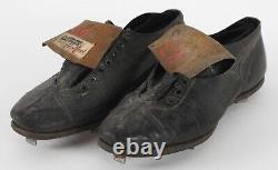 1956-60 Wes Covington Braves Game Worn Rawlings FleetFoot Cleats (MEARS LOA)