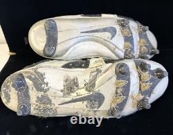 2006 Chris Baker NY Jets #86 NFL Game Used Signed Football Cleats vs Browns
