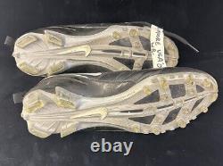 2009 Michael Moore Georgia Bulldogs Wide Receiver GAME USED Football Cleats #82