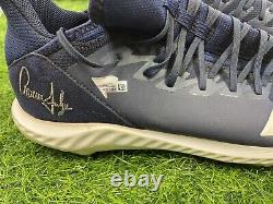 Aaron Judge New York Yankees Game Used Cleats 2018 Signed Judge LOA MLB Auth