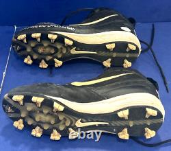 Alex Gonzalez Signed 2003 World Series Game Used Cleats JSA AU08452 & 3 n9s