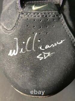 Bernie Williams Signed GAME USED cleats shoes with PHOTO MATCH