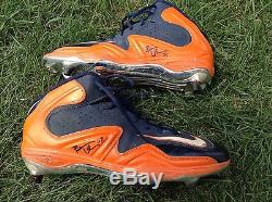 Brian Urlacher 2012 autographed / game used cleats. PSA JSA Photo matched