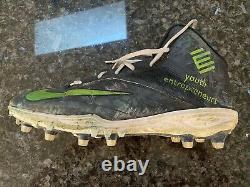 Cody Whitehair Chicago Bear #65 Game Worn Cleat/Shoe withCOA Worn