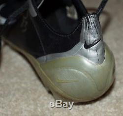 DEVIN HESTER Signed GAME USED Nike Football CLEAT Shoe + JSA COA V37900 BEARS