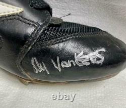 Darryl Strawberry Signed Game Used 1995 NY Yankees Cleats with Certificate
