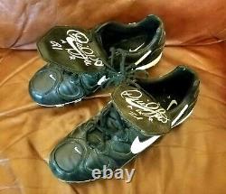 David Segui Game Used Cleats Shoes autographed with COA #21 Mariners O's Mets 11