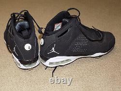 Derek Jeter Game Worn Air Jordan Nike Cleats 2010 New York Yankees HOF