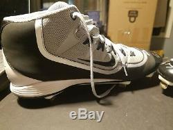 Eloy Jimenez Game Used Autographed Cleats Jsa Wp Pic Of Him Signing Included