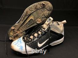 Hector Santiago Signed Game Used Chicago White Sox Nike Baseball Cleats Beckett