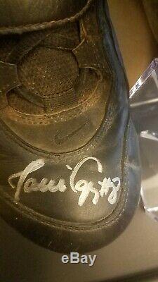 Javy Lopez 2000 Game Used Autographed Cleats
