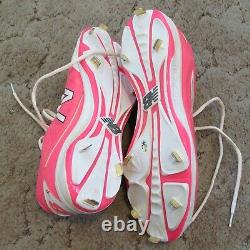 KeBryan Hayes Game Used & Autographed Pink Mother's Day Baseball Cleats LOA