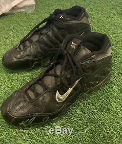 Ken Griffey Jr. Seattle Mariners Game Used Cleats 1999 Signed LOA Excellent Use