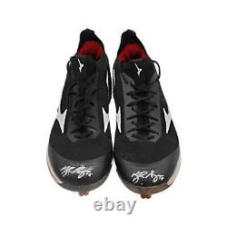 Kyle Seager Mariners Game Used Autographed Black/Red Mizuno Cleats (Size 11.5)