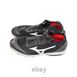 Kyle Seager Mariners Game Used Autographed Black/Red Mizuno Cleats (Size 11.5)