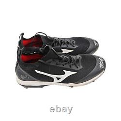 Kyle Seager Mariners Game Used Autographed Black/Red Mizuno Cleats (Size 11.5)