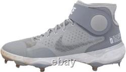 Luke Voit Yankees Game-Used Gray Nike Cleats from the 2020 MLB Season Size 13