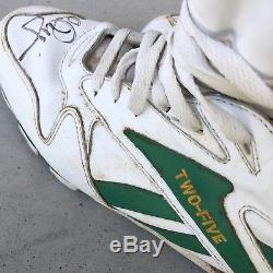 Mark McGwire game used Signed autographed Reebok cleats Oakland As Cardinals