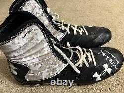 Neil Walker 2015 Game Used Worn Cleats Signed Pittsburgh Pirates