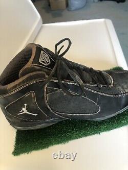 Rare Black Chrome Metal New York Yankees Derek Jeter 2009 Game Used Cleat