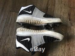 Ray Lewis Game Used 2001 Cleats Baltimore Ravins MEARS LoA Auto Worn with Nike Box