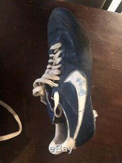 Robin Yount Nike Signed/Auto Game Used/Worn Cleats Milwaukee Brewers