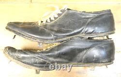 Thurman Munson 1969 Rookie Game Used Cleats Socks and Belt with Photo-Match Letter