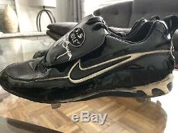 Tony Gwynn Game Used Autographed Nike Cleats withCOA signed by wife Alicia Gwynn